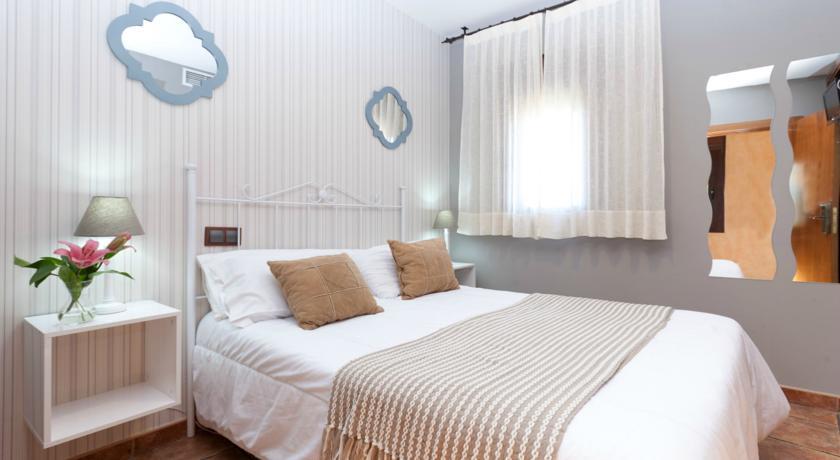 Hotel Medina De Toledo Eksteriør billede