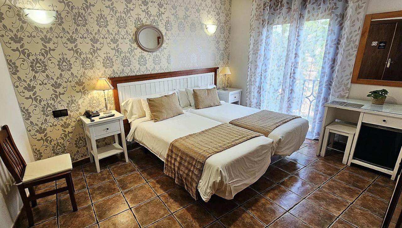 Hotel Medina De Toledo Eksteriør billede