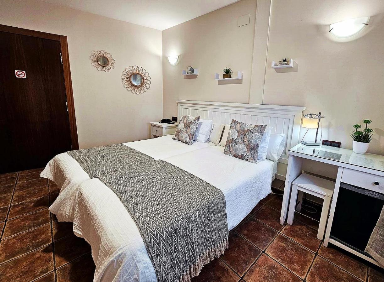 Hotel Medina De Toledo Eksteriør billede