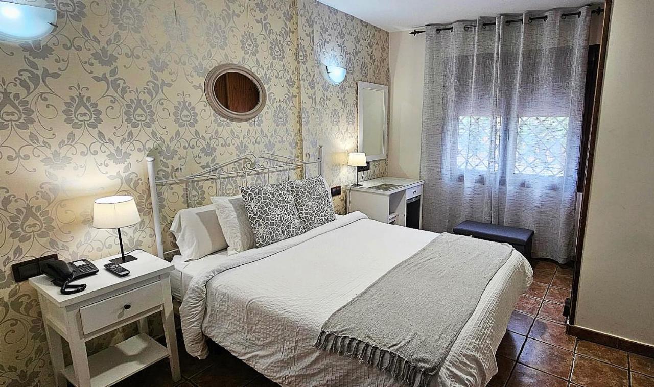 Hotel Medina De Toledo Eksteriør billede